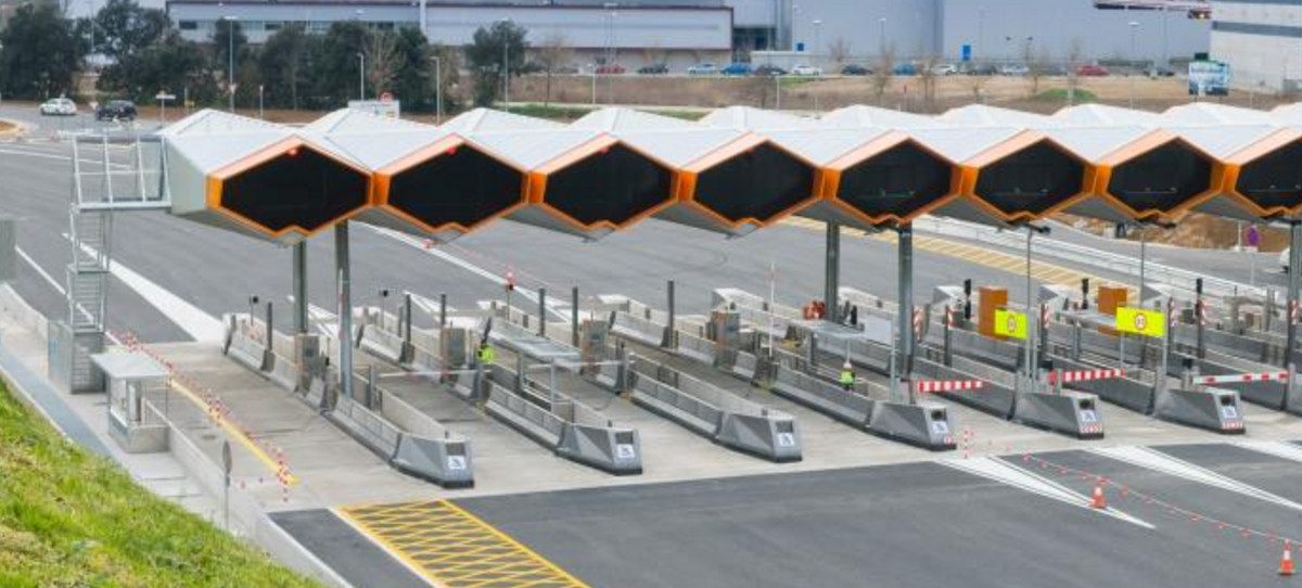 Las concesiones de autopistas piden una subida del 4% en los peajes