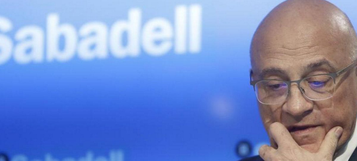 Sabadell y sindicatos negocian el ERE al margen de la fusión con BBVA