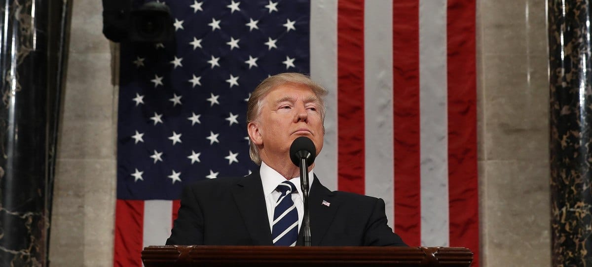 Trump declara el fin de la guerra al carbón y de las normativas que matan empleos