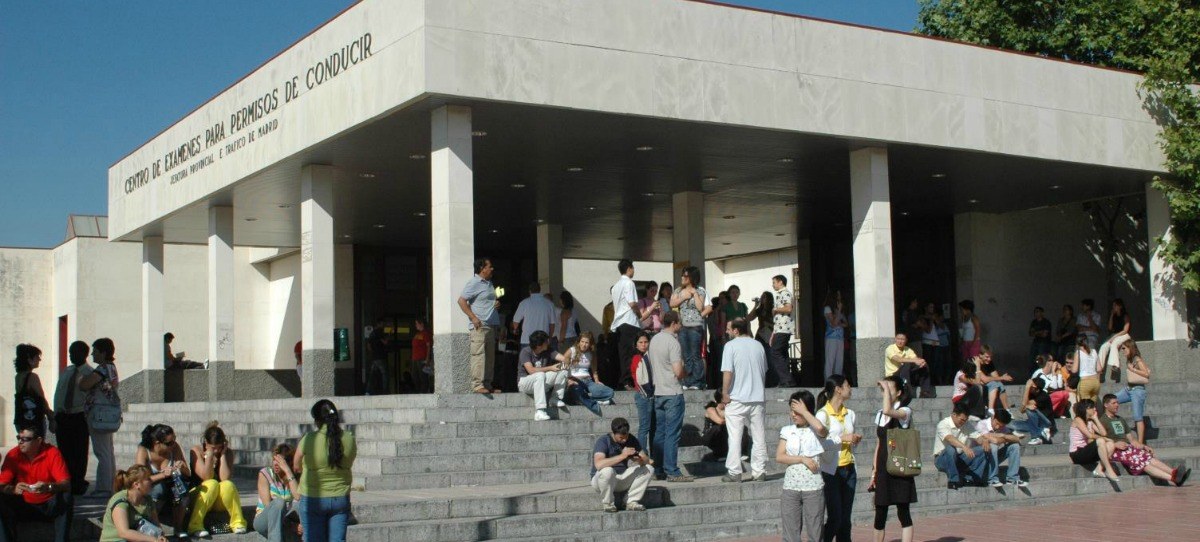 Alarma en las autoescuelas por déficit de examinadores de la DGT