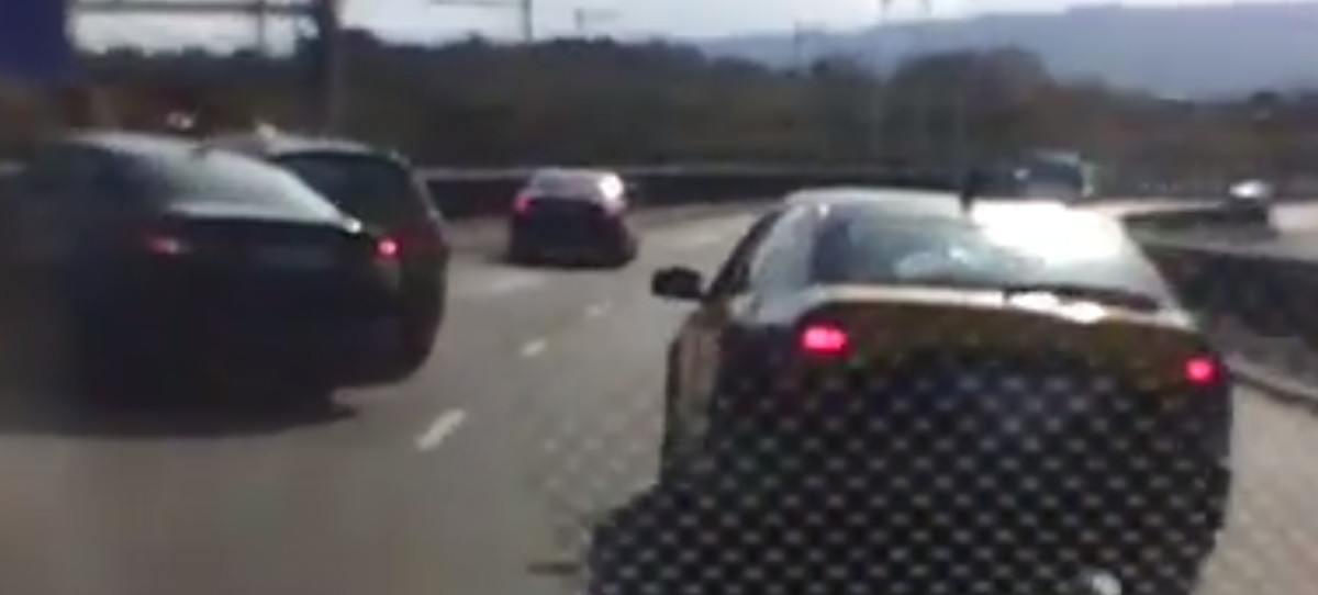 Choque en plena autopista entre un taxista y un conductor de Cabify