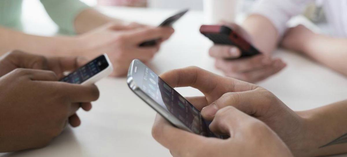 La UE pasa por alto las alzas de precios de las operadoras antes del fin del roaming