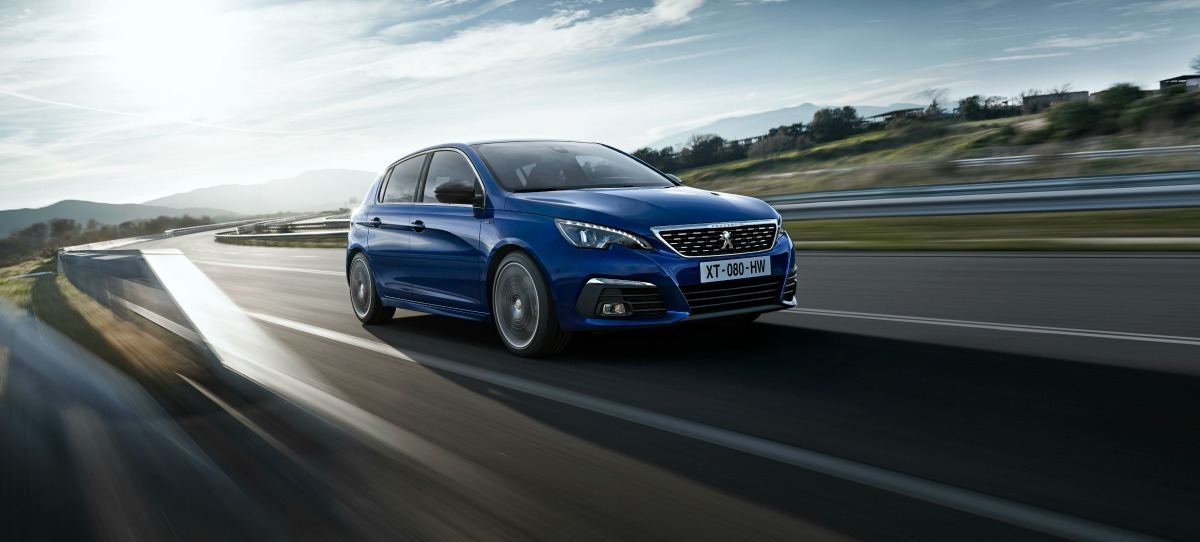 La nueva generación del Peugeot 308 llega a España con una apuesta tecnológica