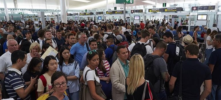 Aena amenaza a Eulen con una multa de 300.000 euros tras el anuncio de una huelga