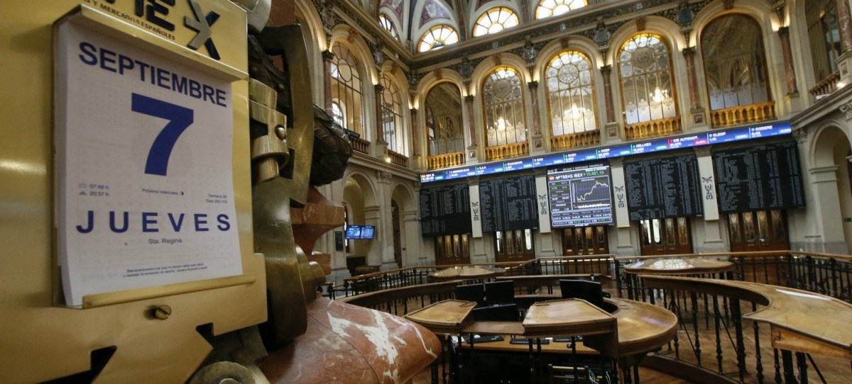 El IBEX 35 baja 0,06% al retrasar el BCE retirada estímulos