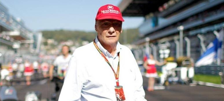 Niki Lauda y Thomas Cook presentan una oferta para comprar parte de Air Berlin
