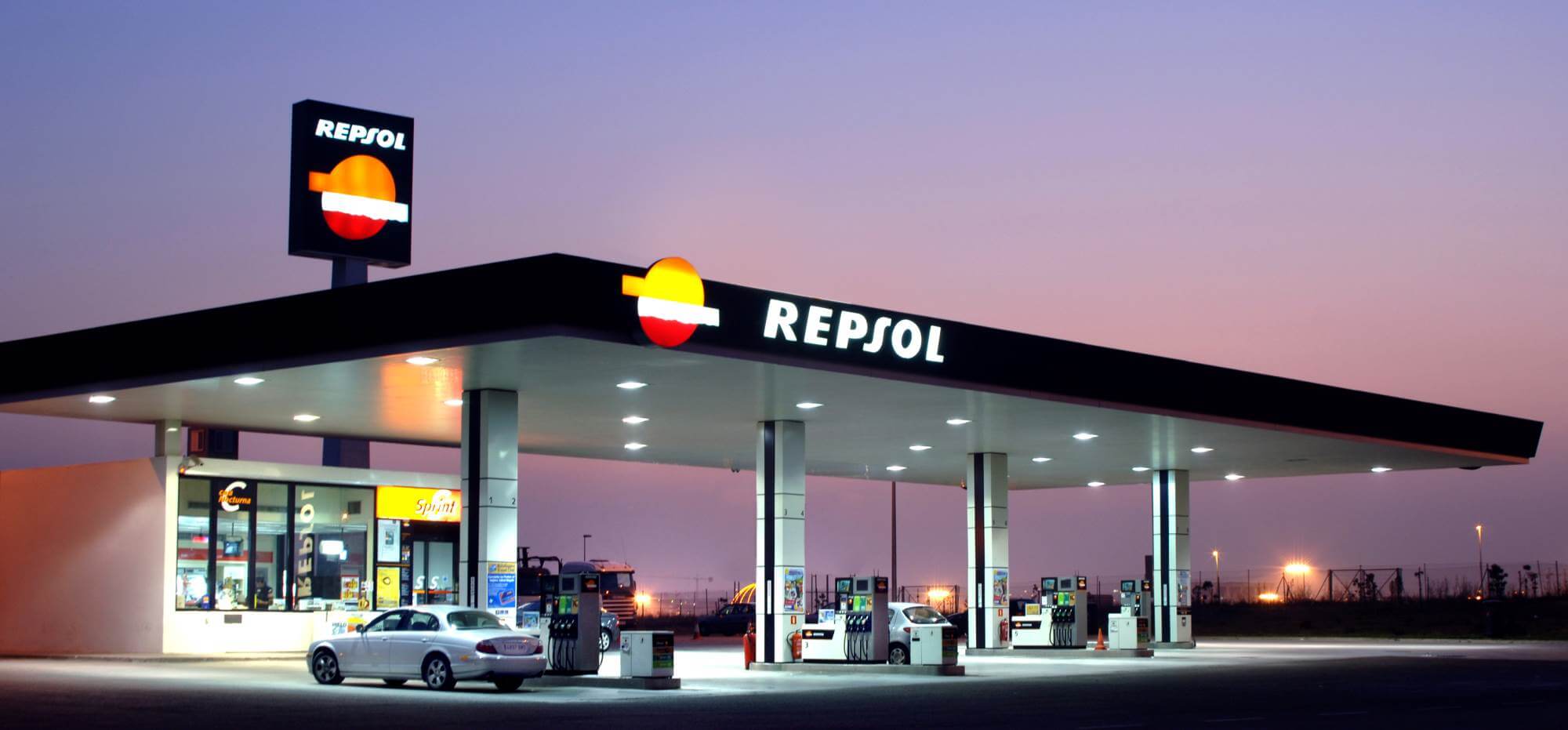 Las petroleras asumen 474 millones por la ‘prestación patrimonial de carácter público no tributario’ a los carburantes