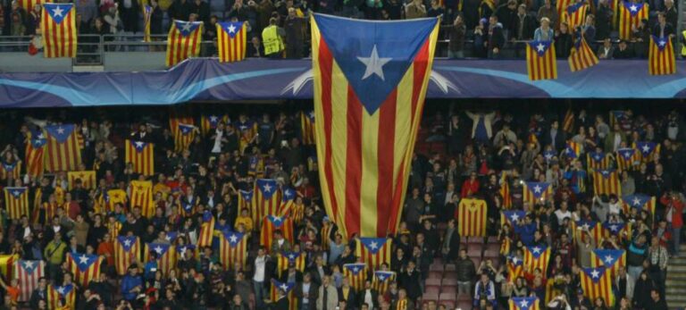 Esteladas en el Camp Nou