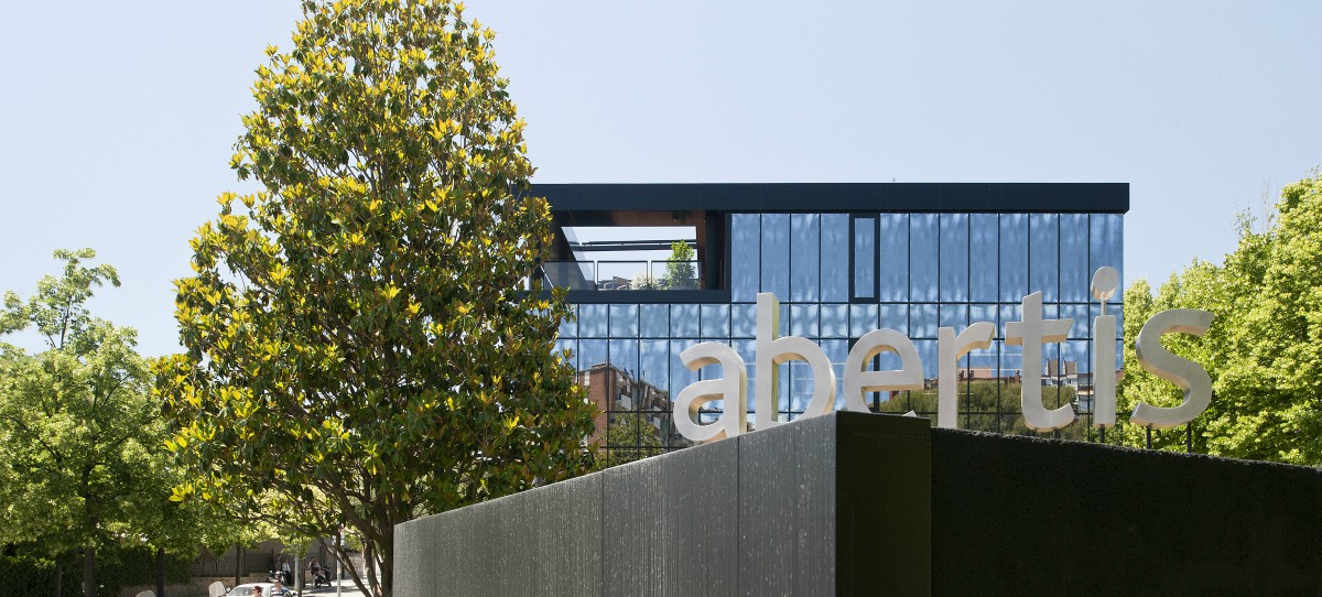 ACS logra una plusvalía de 180 millones al transferir a Abertis el 56,8% de una autopista en EEUU