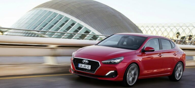 Hyundai-i30-Fastback