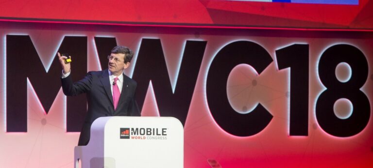 El CEO de Vodafone, Vittorio Colao, interviene en la primera jornada del MWC (Mobile World Congress), la mayor cita mundial de la tecnología móvil.