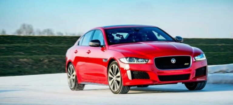 Jaguar XE 300 Sport