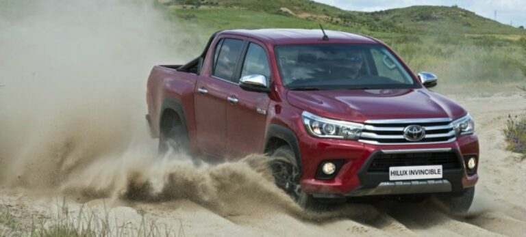 Toyota Hilux Invincible