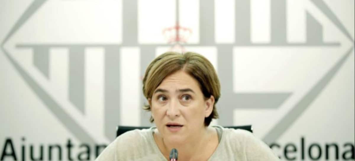 Varapalo del TJUE a Colau a costa de los VTC