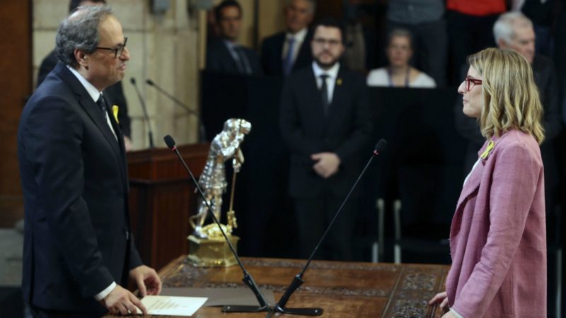 Los consejeros catalanes toman posesión sin prometer acatar la Constitución