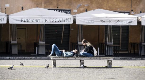Italia vive su primer día como «zona protegida» ante el coronavirus