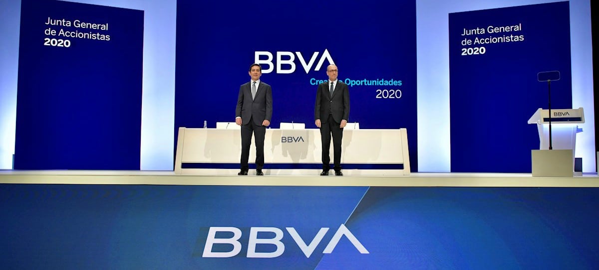 El caso Villarejo, estrella de la junta de accionistas del BBVA, pese a los intentos de Torres de ocultarlo