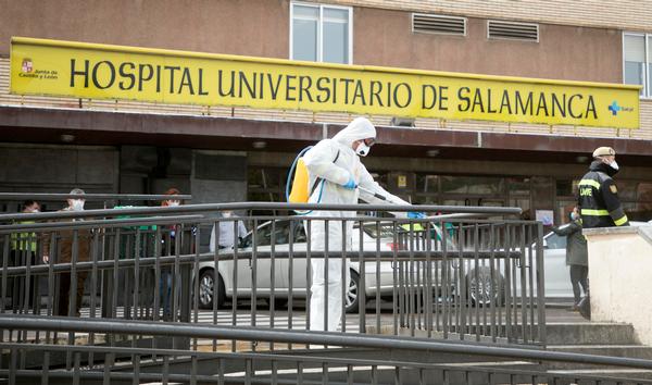 Dos muertes más por coronavirus en hospitales de Salamanca y Segovia