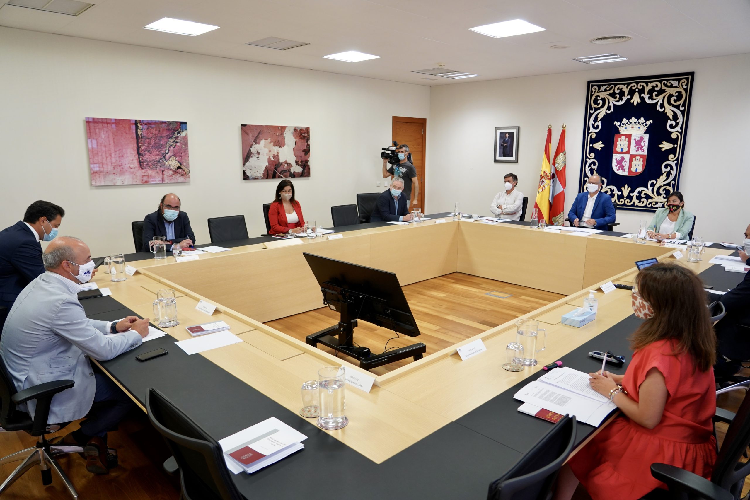 PP y Cs descartan que Mañueco comparezca para abordar el Diálogo Social