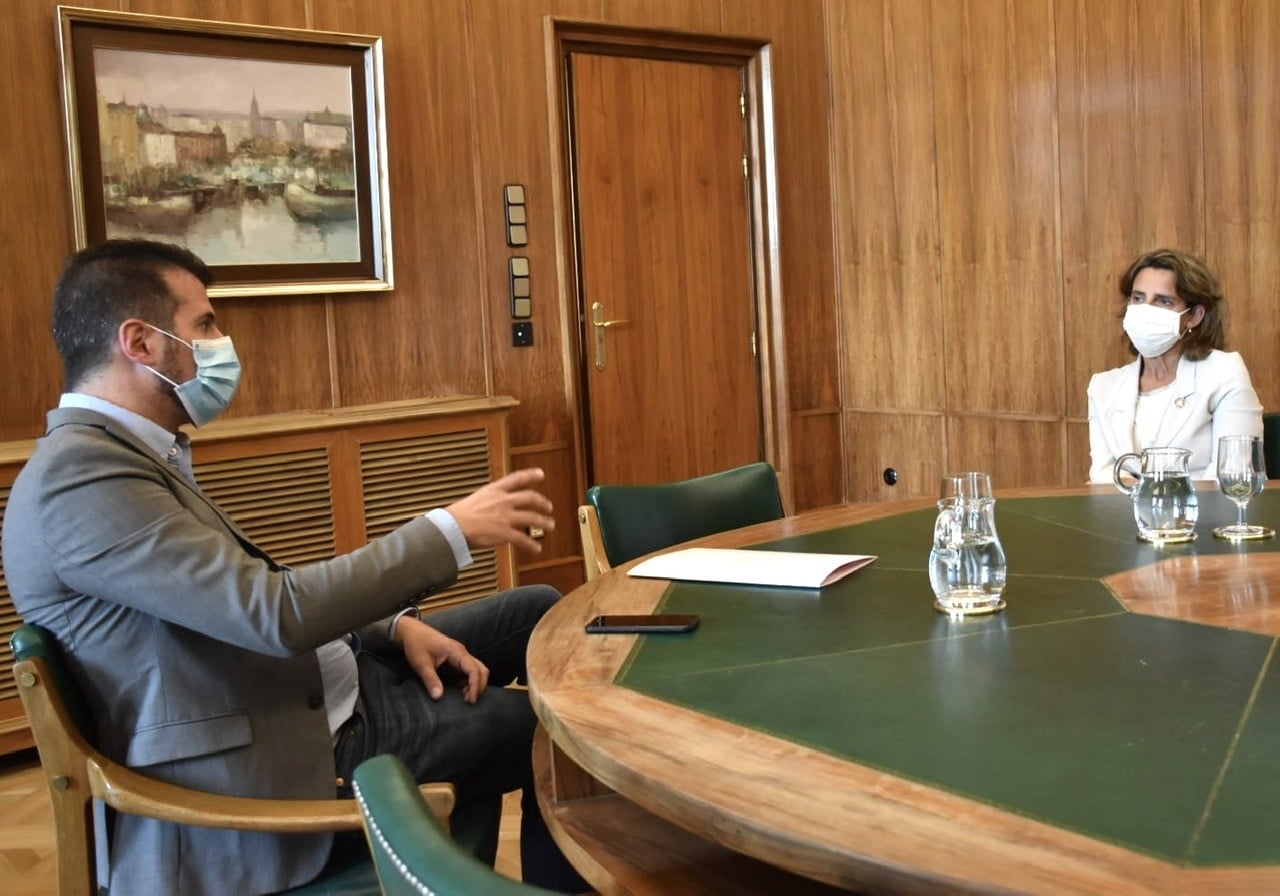 Tudanca pide a Ribera que la dispersión territorial sea un factor en el reparto de fondos europeos