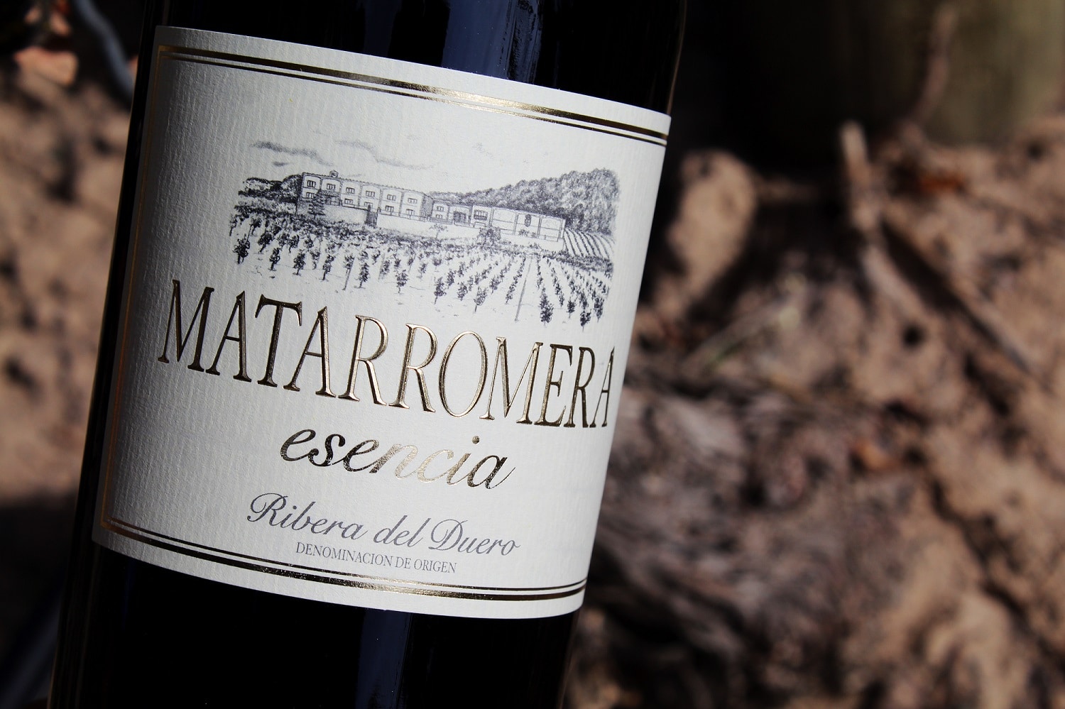 Matarromera anuncia la Navidad con 4.000 botellas del proyecto Esencia