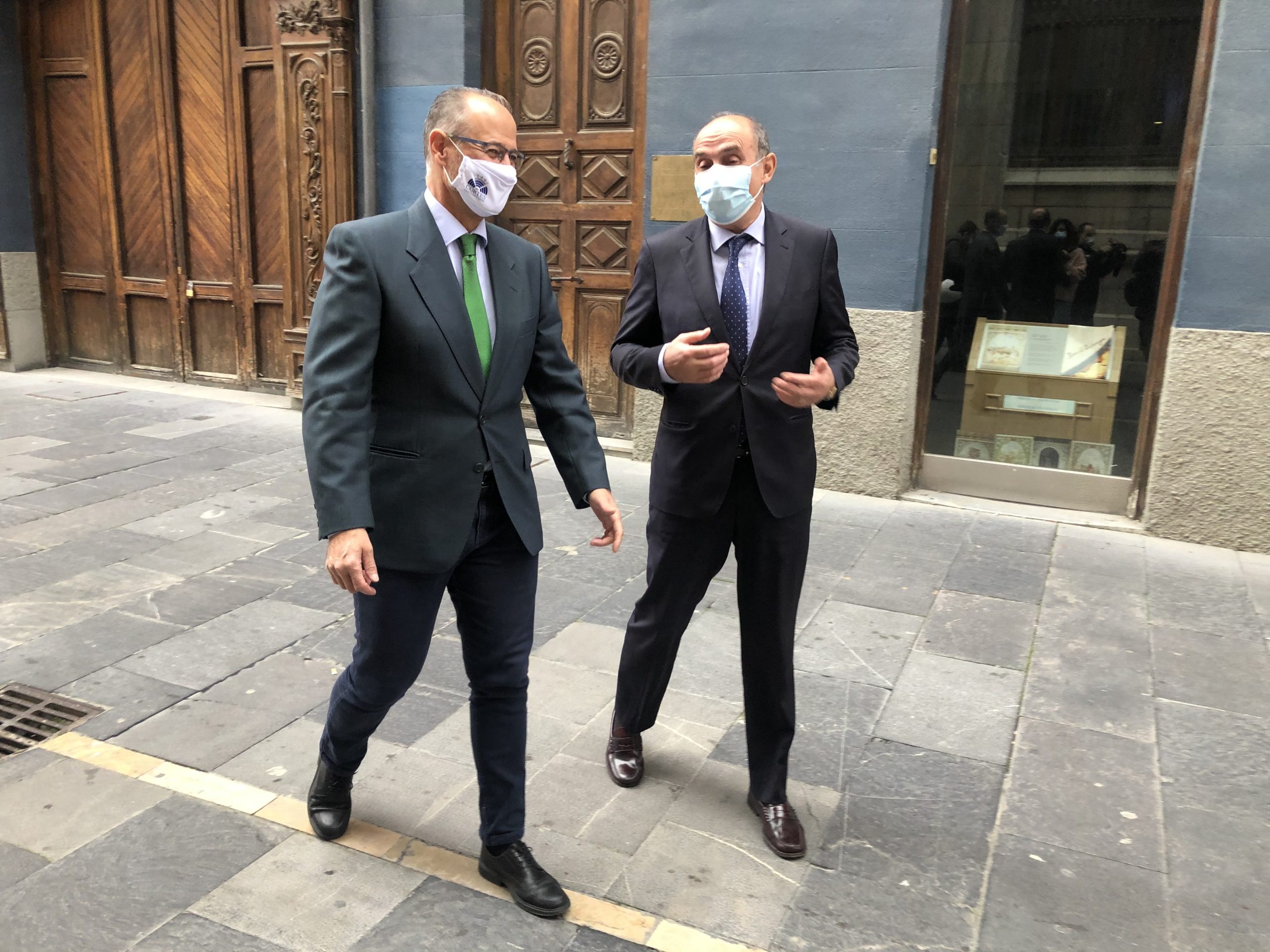 Fuentes destaca el papel de las «instituciones propias» en su función de «control de las administraciones»