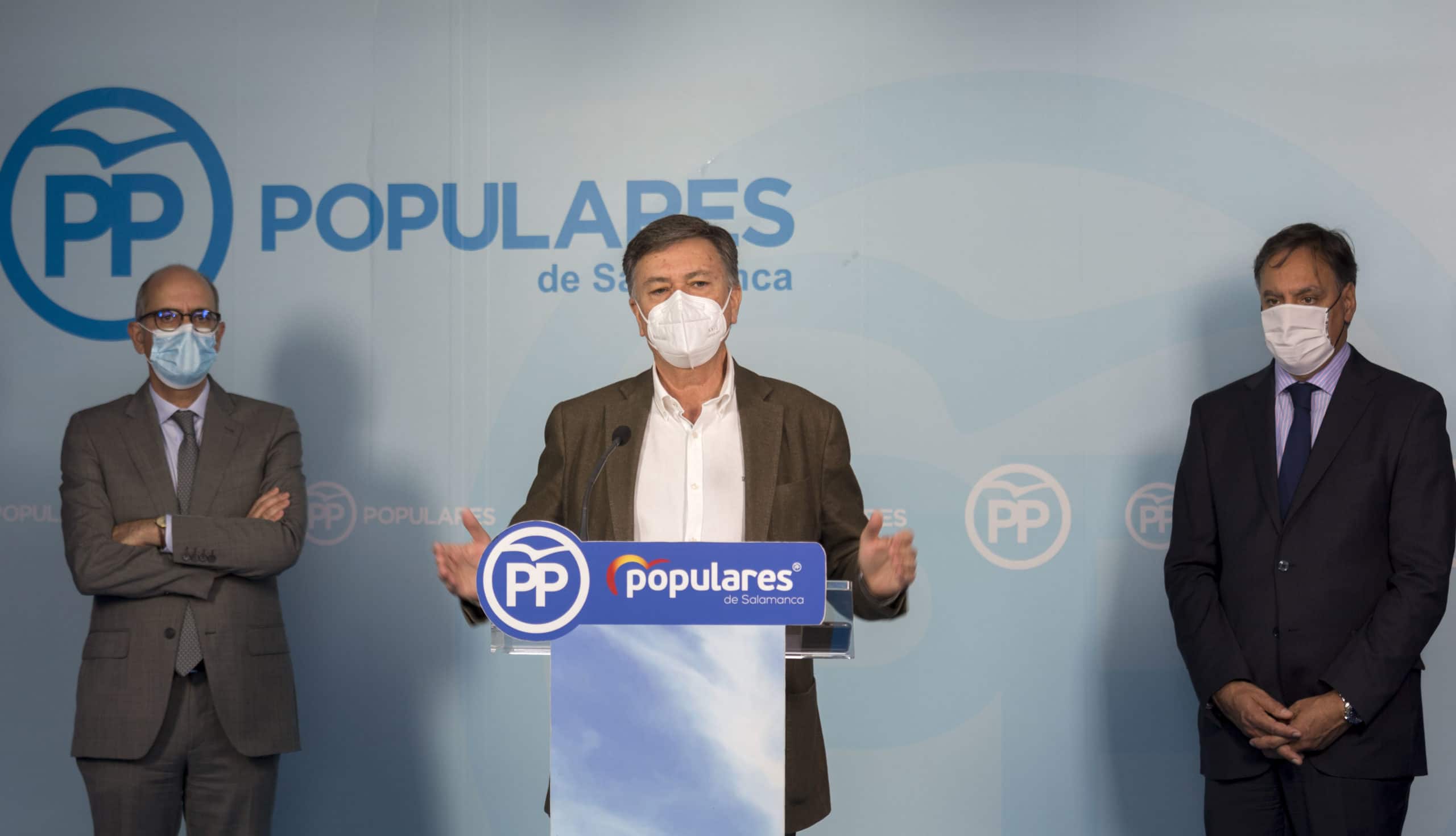 Vázquez lamenta la «dejación de funciones» del Gobierno central ante la pandemia