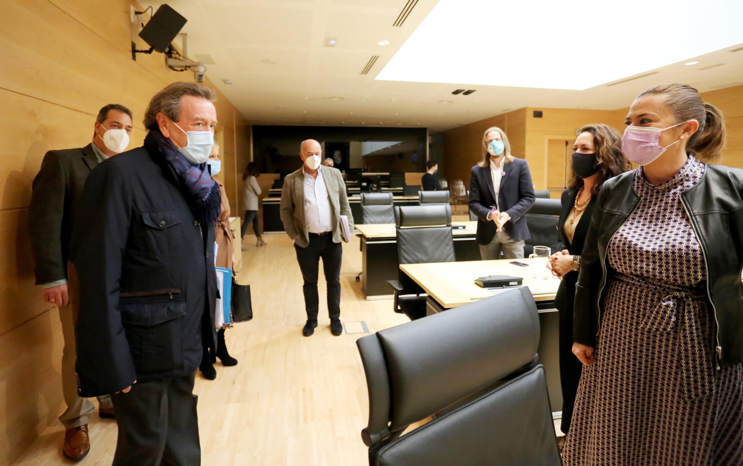 De Santiago-Juárez dice que la coalición PP-Cs mantiene los criterios de publicidad que él aplicó