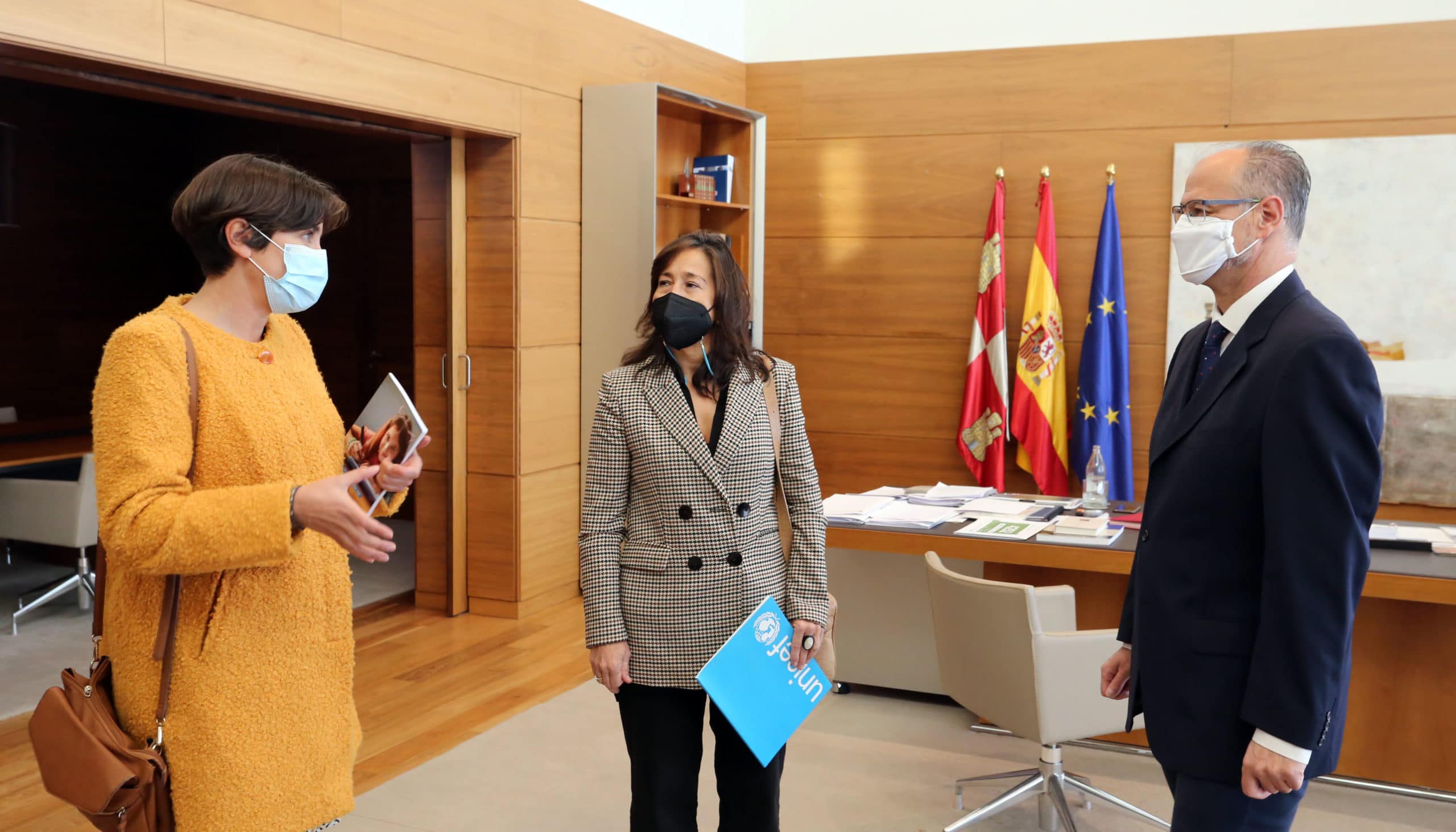 Dos de cada diez niños de la Comunidad, en riesgo de pobreza o exclusión