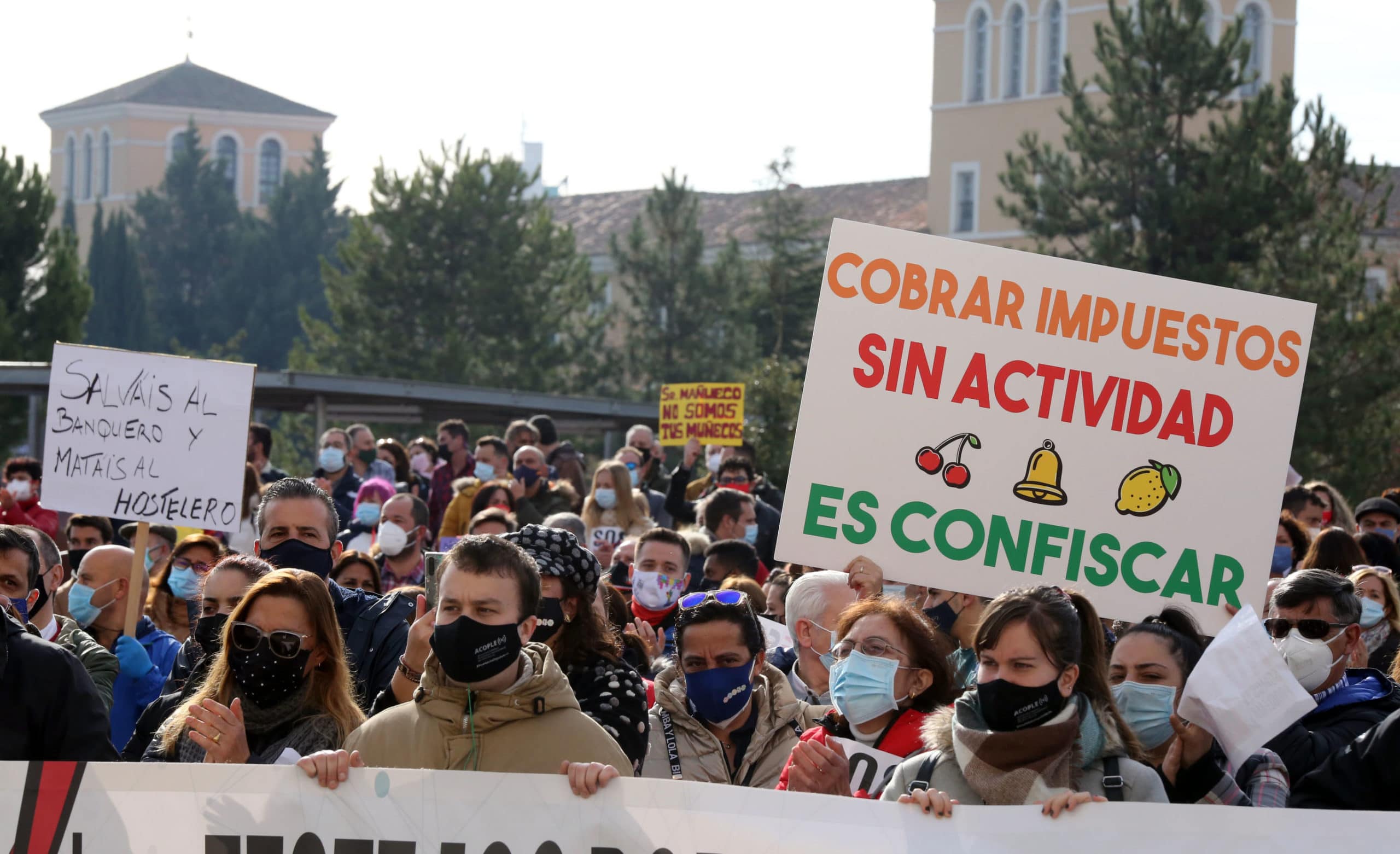 La hostelería despacha movilizaciones al prolongarse las medidas de cierre