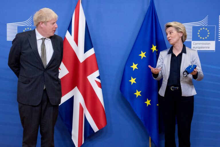 La Unión Europea firma el acuerdo para su futura relación con el Reino Unido