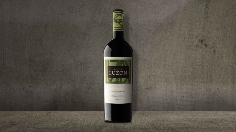 Finca Luzón sin sulfitos, la nueva apuesta por lo natural de Bodegas Luzón