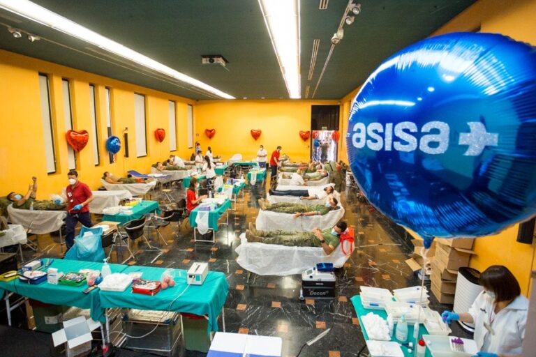 El salón de actos del MARQ acogió la cuarta edición de la maratón de donaciones organizada por la Delegación de ASISA en Alicante.