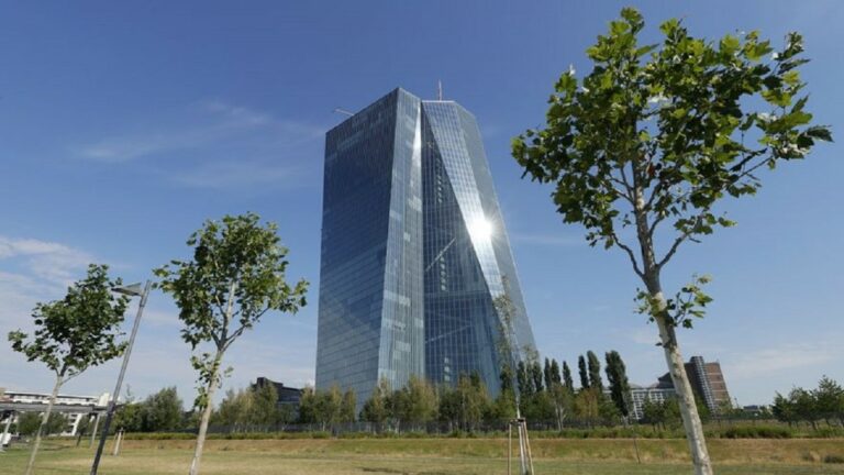 El BCE espera permitir a los bancos repartir dividendos a partir de octubre