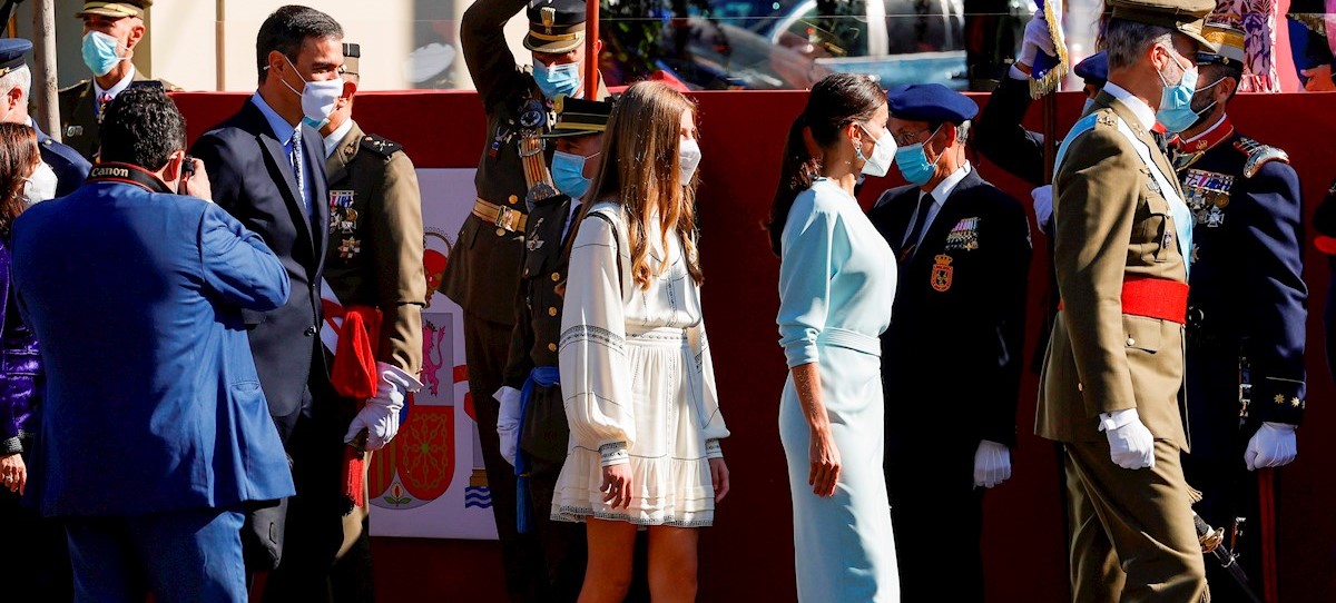 Sánchez no evita, pese a su ajuste de hora, los abucheos y pitidos en el desfile de la Fiesta Nacional