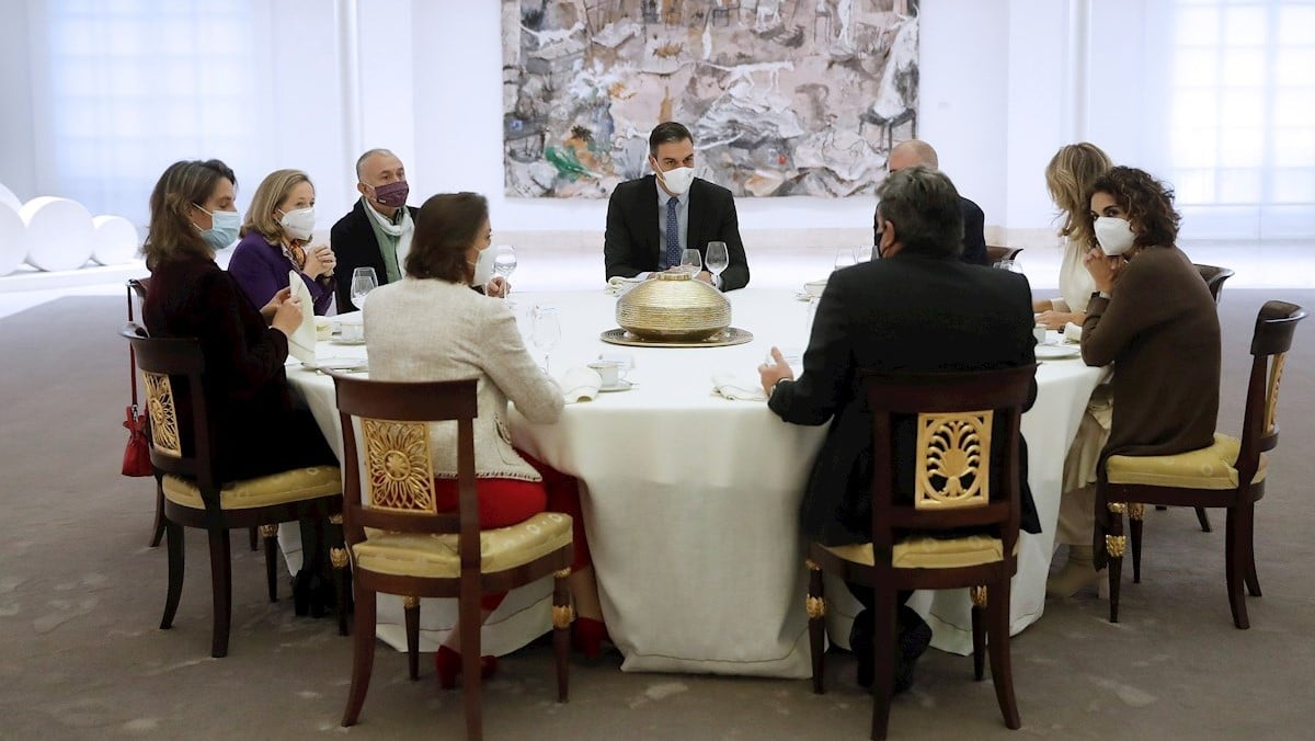 El Gobierno defiende que el Estado del Bienestar lo tienen que pagar los trabajadores y empresarios