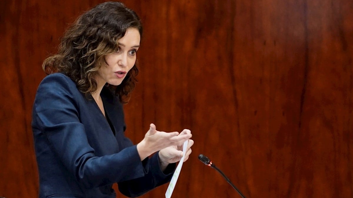 Madrid baja el IRPF con la oposición de toda la izquierda
