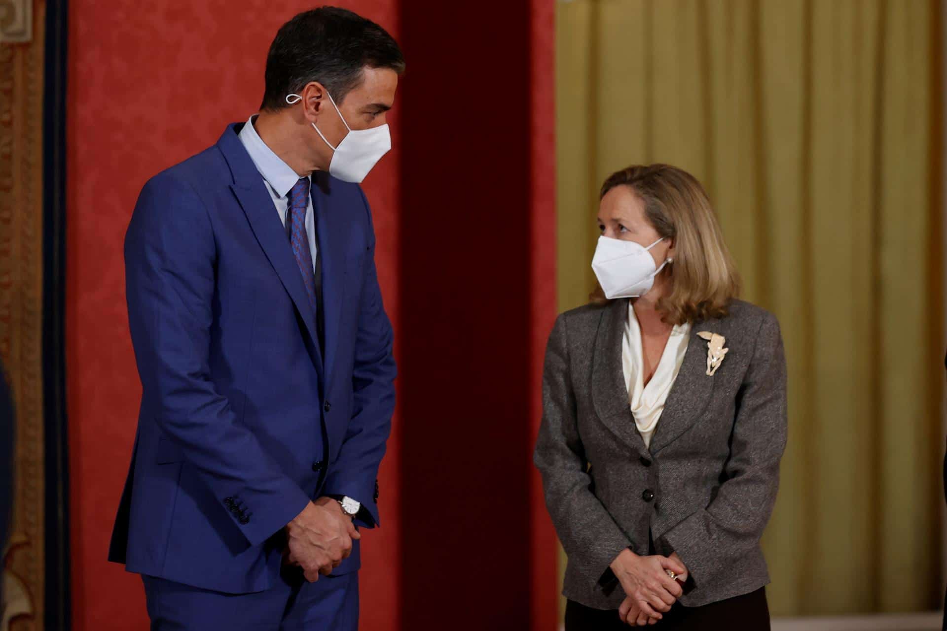 El Gobierno presume de FMI que sitúa el PIB de este año 1,2 puntos por debajo de su previsión