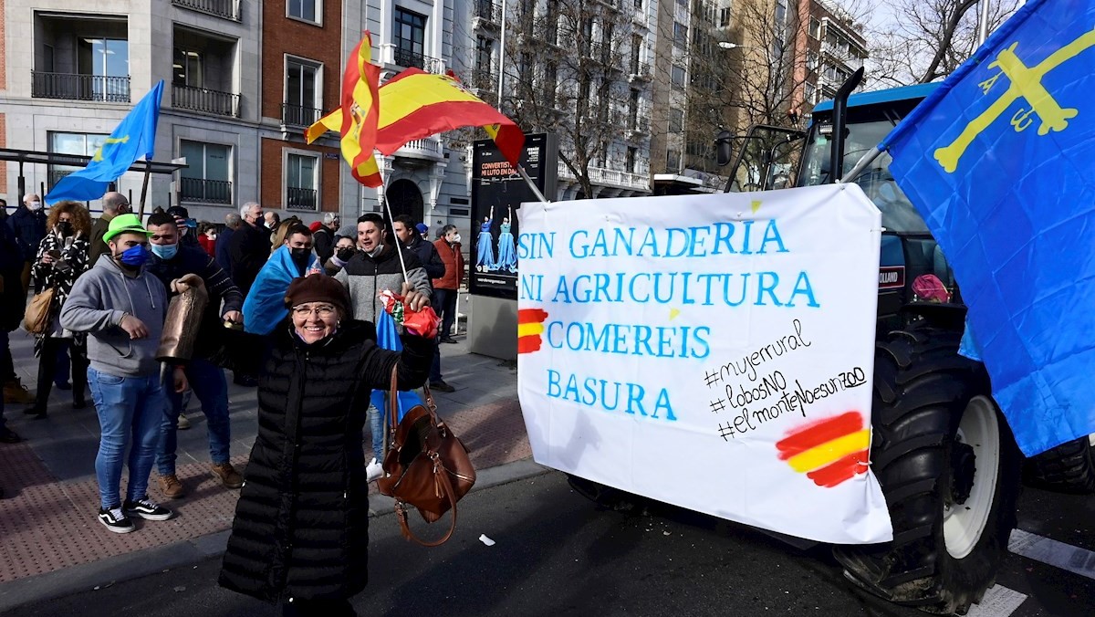 El mundo rural se echa a la calle contra los políticos ‘urbanitas’ que legislan sobre el campo sin conocerlo