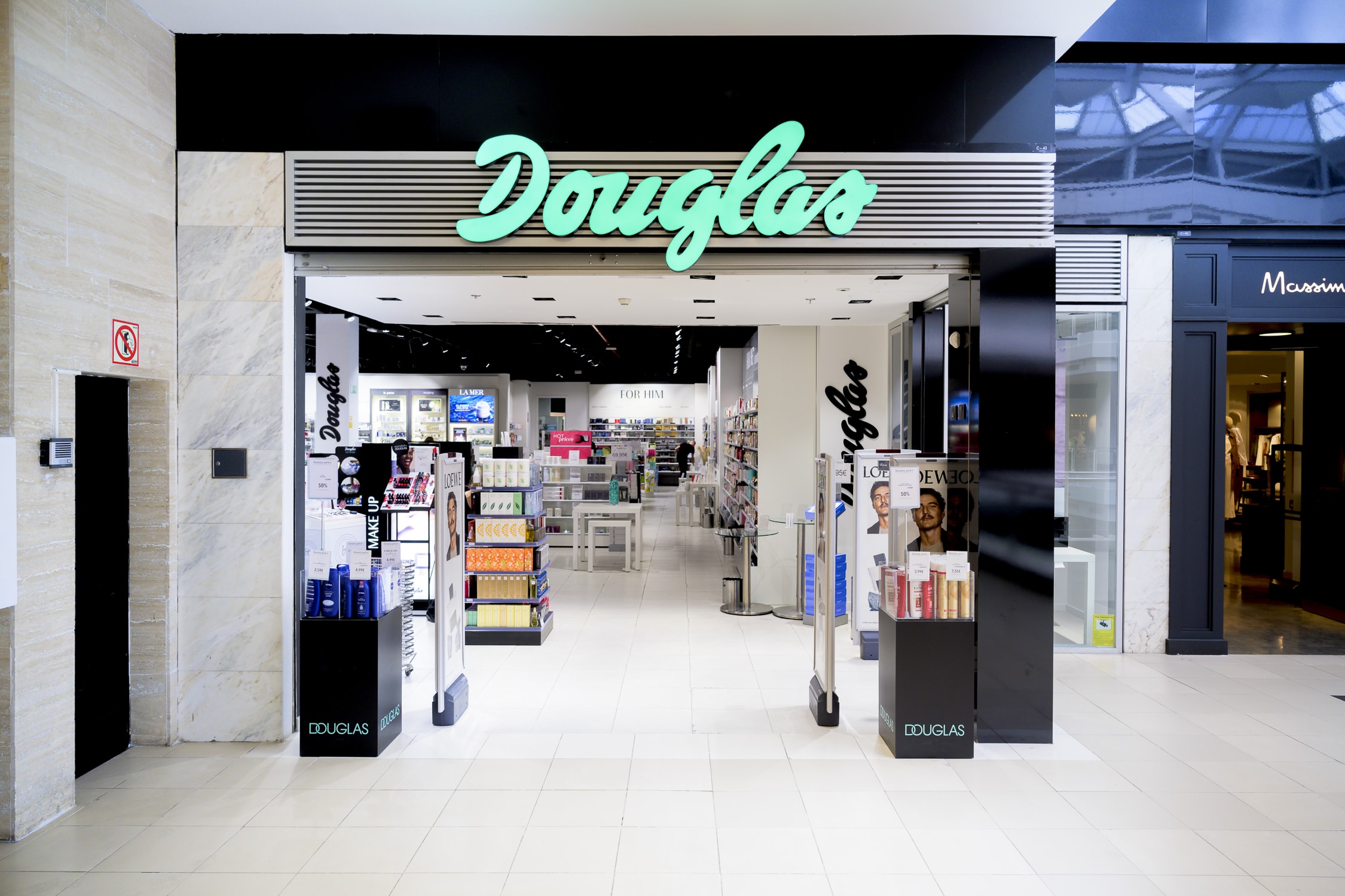 1.000 despidos en Douglas España