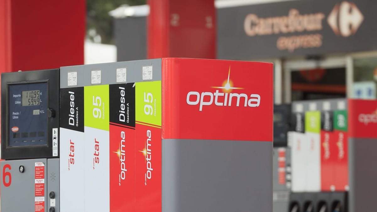El litro de gasolina en Estados Unidos llega a 1,26 euros, lo nunca visto allí, pero casi un euro por debajo de España
