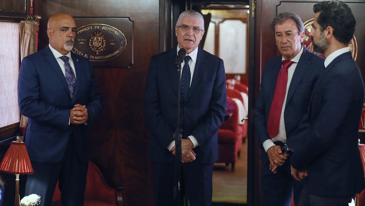 El ‘error métrico’ que le cuesta el puesto a la secretaria de Transportes y al presidente de Renfe