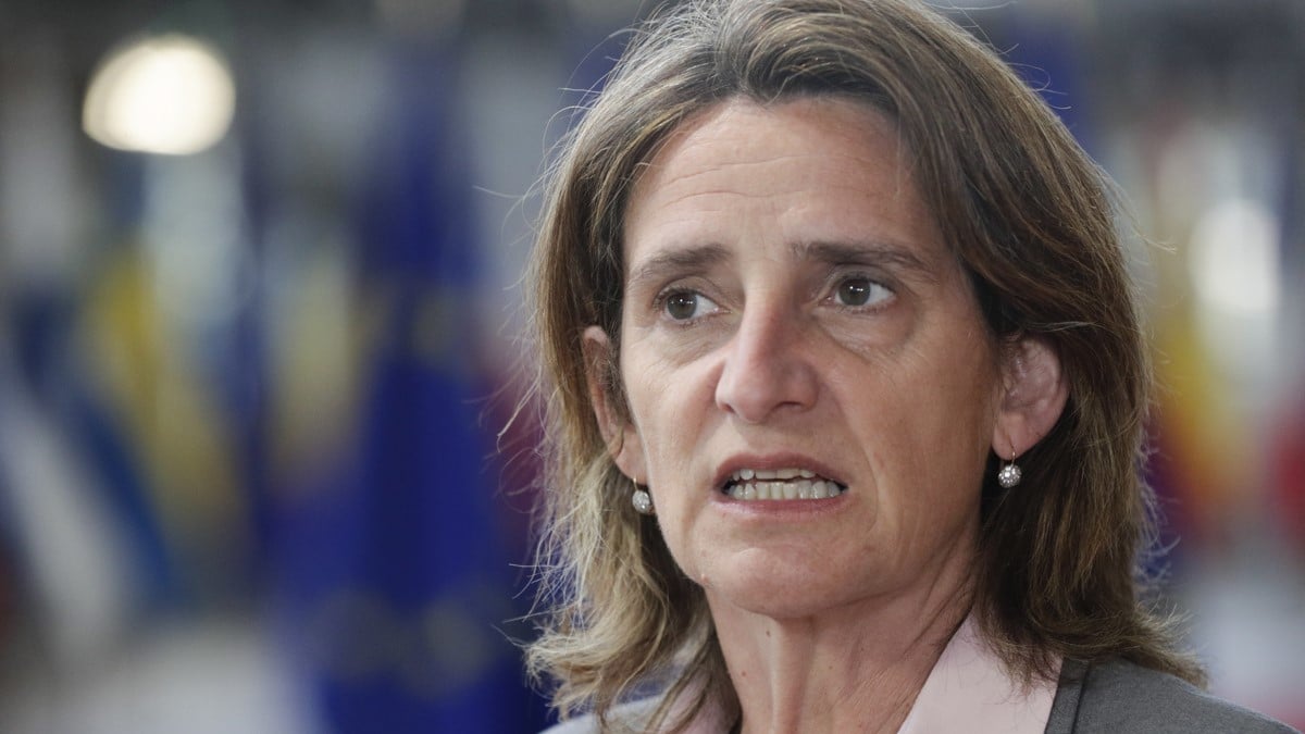 La ‘excepción ibérica’ para el mercado eléctrico se retrasa, según Ribera
