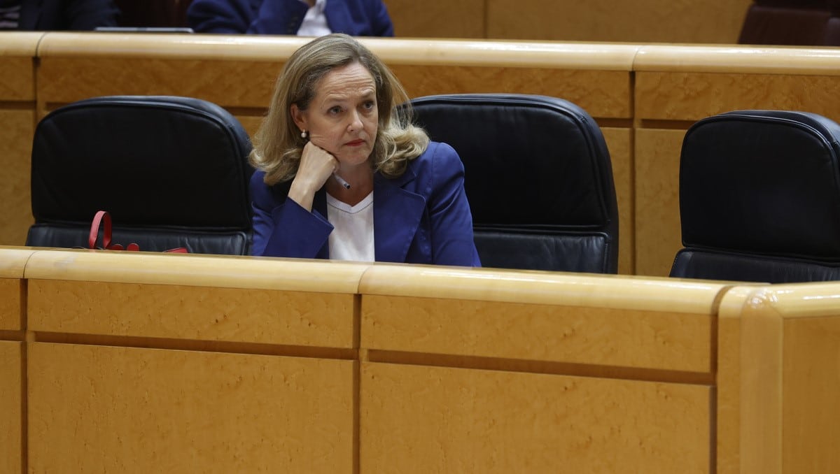 Calviño asegura que la situación energética de España «no es comparable» a la francesa tras la nacionalización de EDF