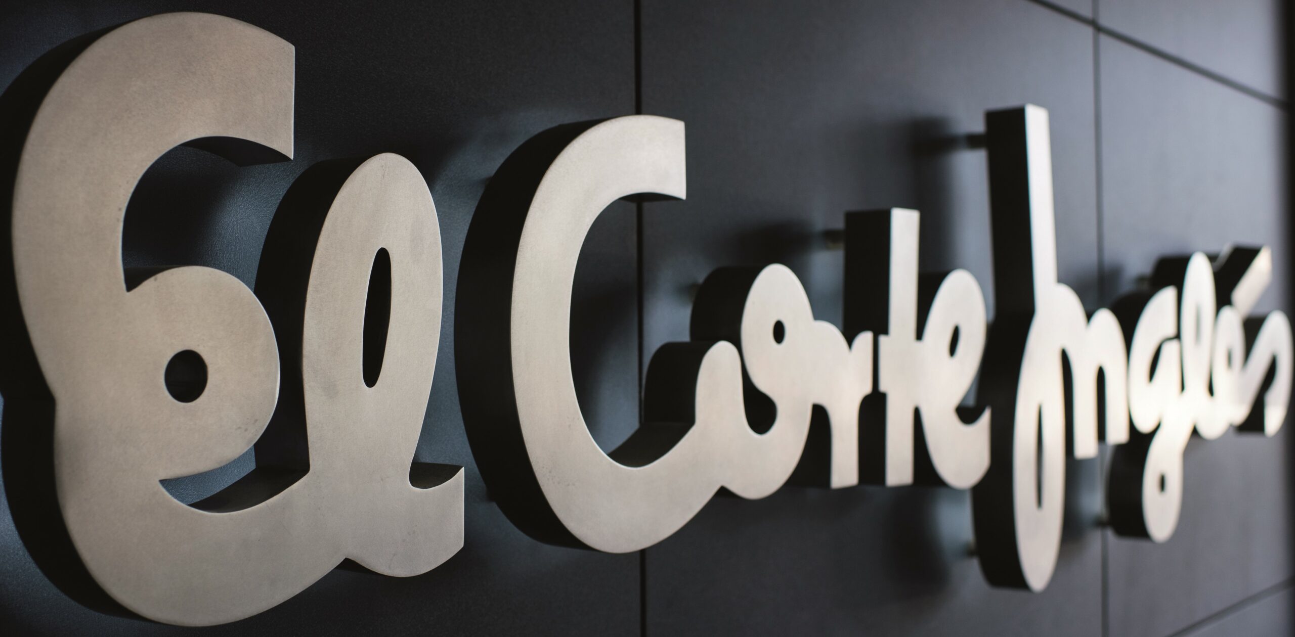 El Corte Inglés acuerda con los sindicatos el plan de reordenación de sus servicios centrales