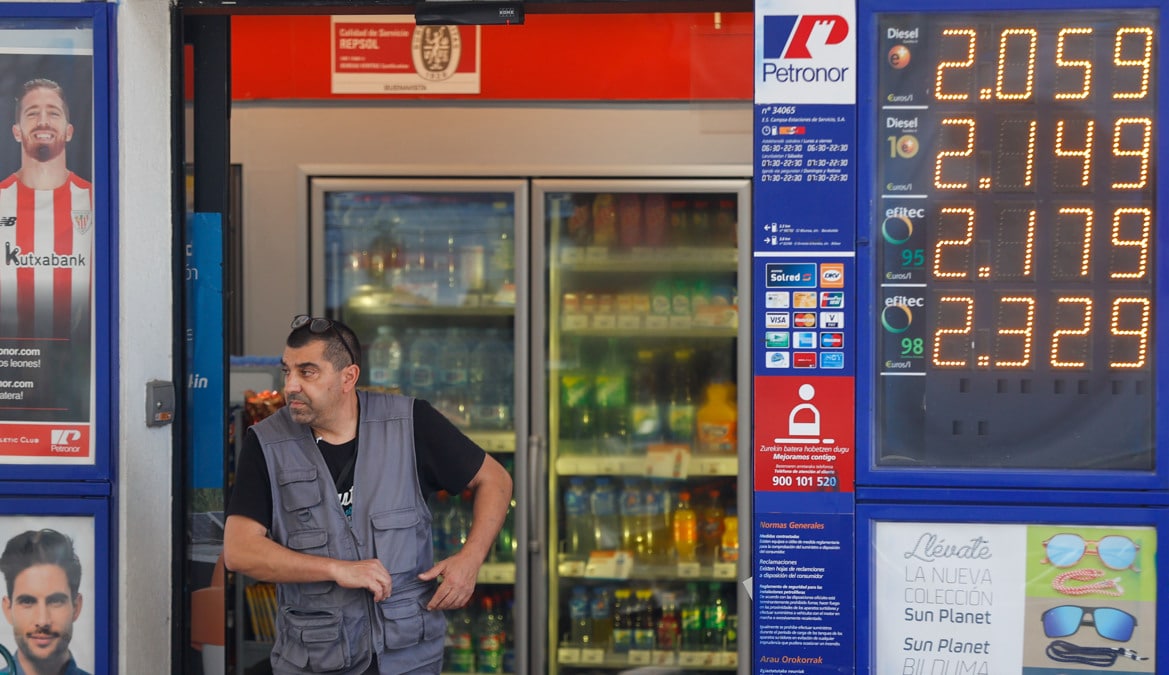 La subida de la gasolina y gasóleo, un precio que no descansa en vacaciones