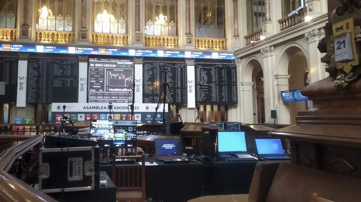 El IBEX 35 pierde de nuevo los 8.300 puntos