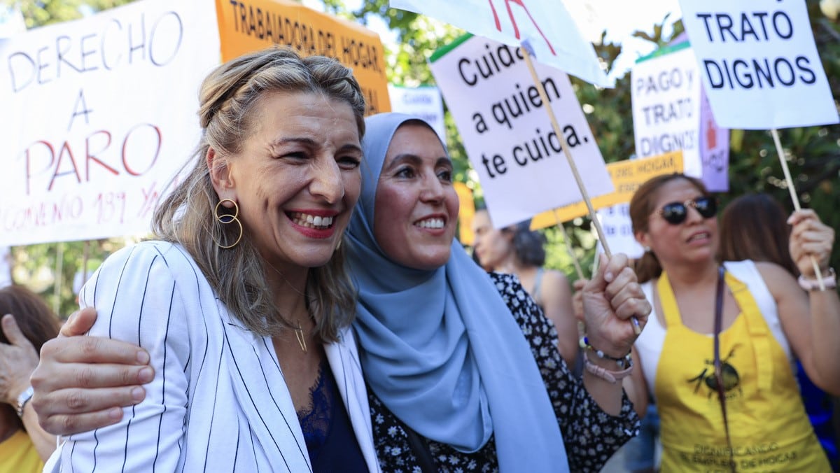 Yolanda Díaz pide a Sánchez para la investidura más indemnización por despido y trabajar menos