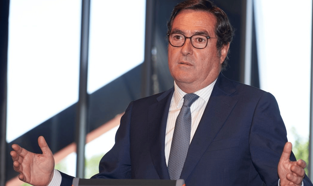 Con tres millones de parados, hay que evaluar muy bien quien recibe subsidios, afirma Garamendi