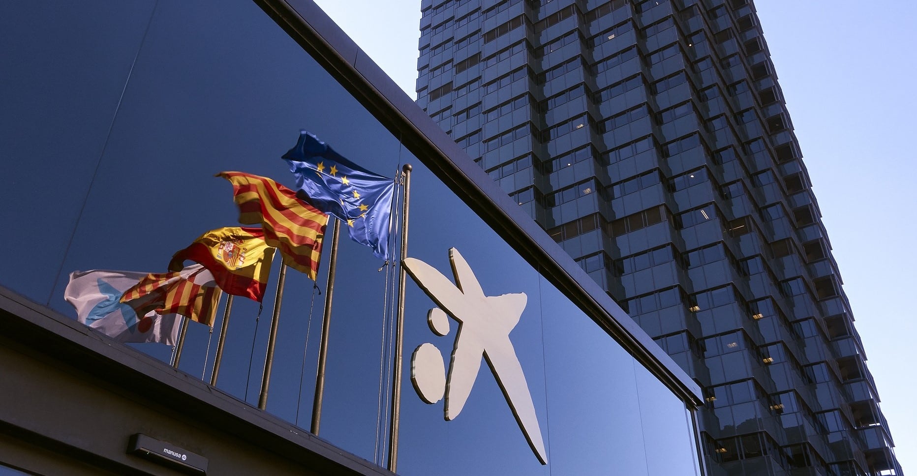 CaixaBank coloca su primer doble tramo de deuda en dólares por 2.000 millones